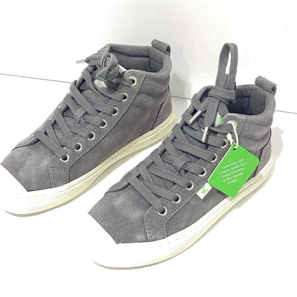 Cariuma OCA Grey Suede Hightop Shoes Women’s 5 Men’s 3.5 New